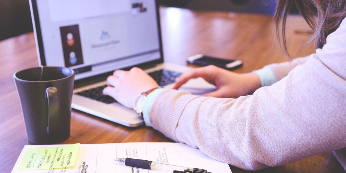 Website Development Course for Beginners: Your First Step into the Digital World