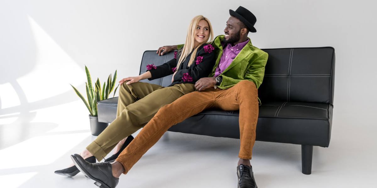 10 Locations Where You Can Find Discounted Loveseats
